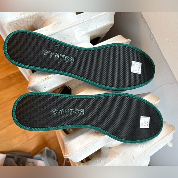 Rothy's Basil Flats. NWT. Size 9 - Picture 5 of 8